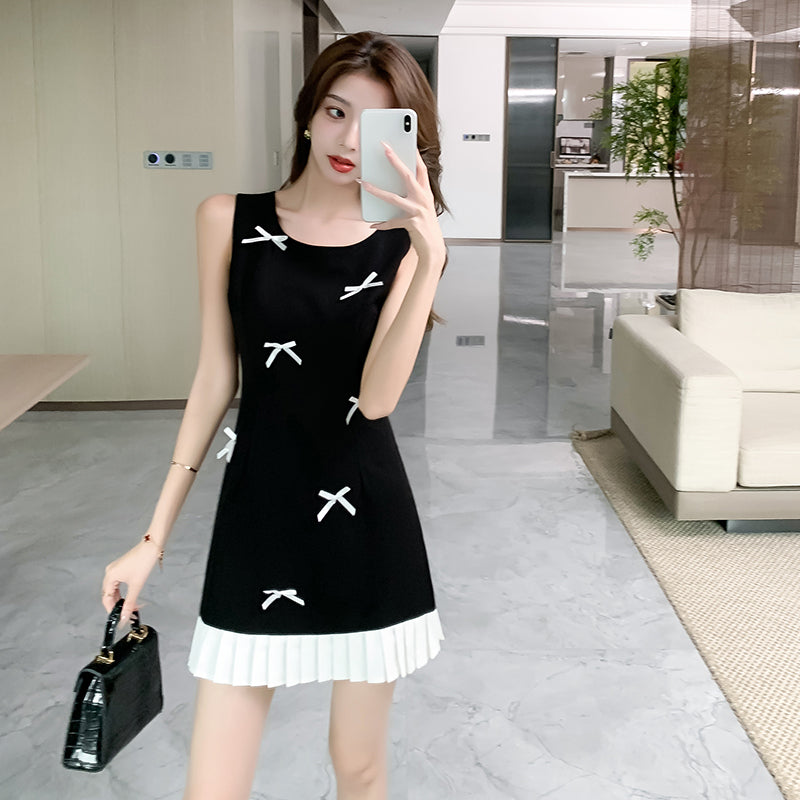 Crew neck three-dimensional bow temperament waist dress