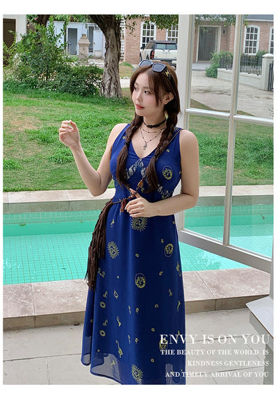 Plus Size Retro Floral Dress - V-Neck Chiffon Suspenders