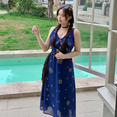 Plus Size Retro Floral Dress - V-Neck Chiffon Suspenders