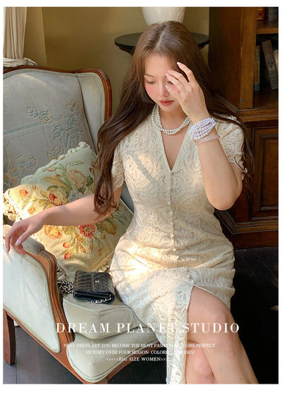Elegant Plus Size Lace Dress - French Retro Style with Hip Fit