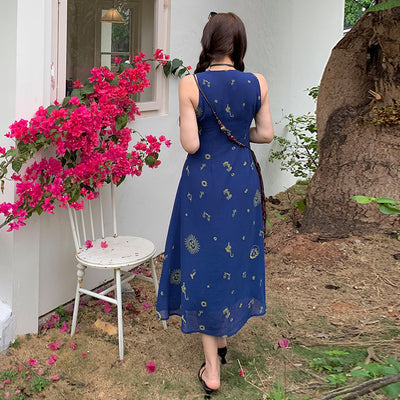 Plus Size Retro Floral Dress - V-Neck Chiffon Suspenders